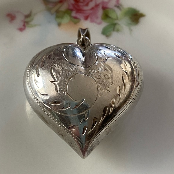 Large Vtg Sterling Puffy Heart Double Sided Pendant - Picture 1 of 7
